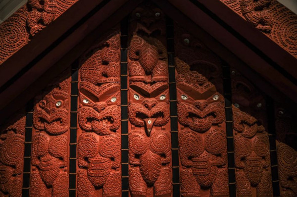 Māori carvings in Auckland